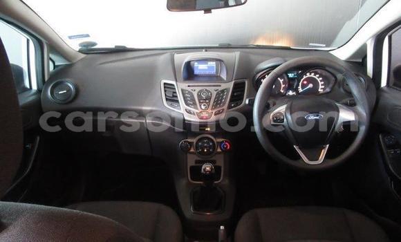 Sayi Na hannu Ford Fiesta White Mota in Maseru a Maseru Sayi Na hannu Ford Fiesta White Mota in Maseru a Maseru