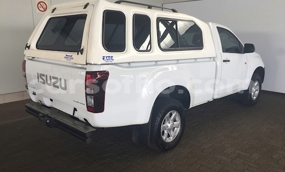 Sayi Na hannu Isuzu KB White Mota in Maseru a Maseru Sayi Na hannu Isuzu KB White Mota in Maseru a Maseru