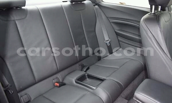 اشتري مستعمل BMW M2 Blue سيارة في Maseru في Maseru اشتري مستعمل BMW M2 Blue سيارة في Maseru في Maseru