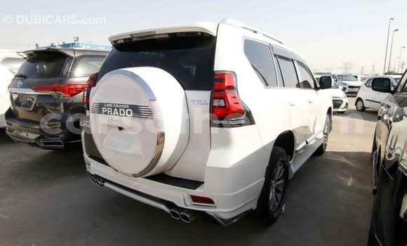 Sayi Imported Toyota Prado White Mota in Import - Dubai a Maseru Sayi Imported Toyota Prado White Mota in Import - Dubai a Maseru