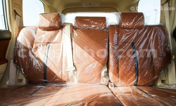 Sayi Imported Toyota Prado White Mota in Import - Dubai a Maseru Sayi Imported Toyota Prado White Mota in Import - Dubai a Maseru