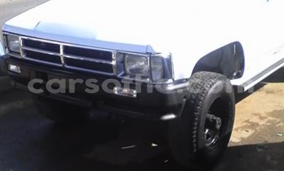 Buy Used Toyota Hilux White Car in Maseru in Maseru Buy Used Toyota Hilux White Car in Maseru in Maseru