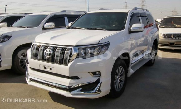 Acheter Import Voiture Toyota Prado Blanc à Import - Dubai, Maseru Acheter Import Voiture Toyota Prado Blanc à Import - Dubai, Maseru