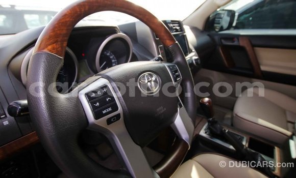 Acheter Import Voiture Toyota Prado Blanc à Import - Dubai, Maseru Acheter Import Voiture Toyota Prado Blanc à Import - Dubai, Maseru
