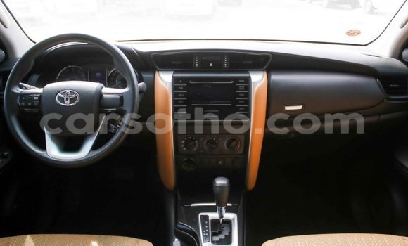 Buy Import Toyota Fortuner White Car in Import - Dubai in Maseru Buy Import Toyota Fortuner White Car in Import - Dubai in Maseru