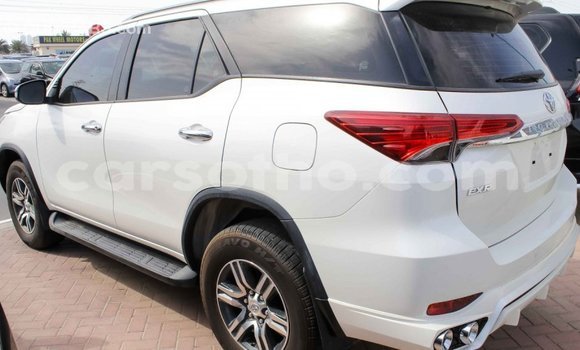Buy Import Toyota Fortuner White Car in Import - Dubai in Maseru Buy Import Toyota Fortuner White Car in Import - Dubai in Maseru