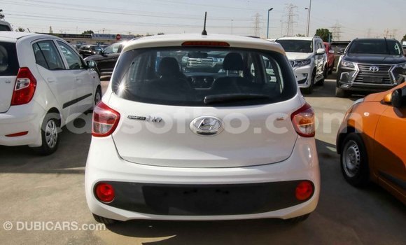 Sayi Imported Hyundai i10 White Mota in Import - Dubai a Maseru Sayi Imported Hyundai i10 White Mota in Import - Dubai a Maseru
