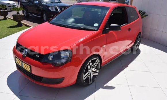 اشتري مستعمل Volkswagen Polo Red سيارة في Butha Buthe في Butha-Buthe اشتري مستعمل Volkswagen Polo Red سيارة في Butha Buthe في Butha-Buthe