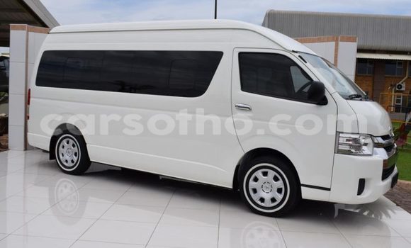 اشتري مستعمل Toyota iQ White سيارة في Butha Buthe في Butha-Buthe اشتري مستعمل Toyota iQ White سيارة في Butha Buthe في Butha-Buthe