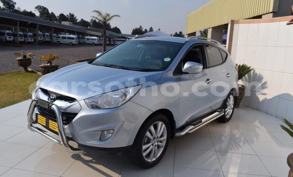 اشتري مستعمل Hyundai ix35 Blue سيارة في Butha Buthe في Butha-Buthe اشتري مستعمل Hyundai ix35 Blue سيارة في Butha Buthe في Butha-Buthe