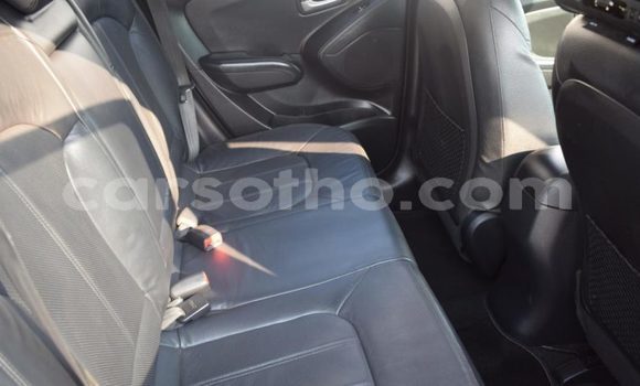 اشتري مستعمل Hyundai ix35 Blue سيارة في Butha Buthe في Butha-Buthe اشتري مستعمل Hyundai ix35 Blue سيارة في Butha Buthe في Butha-Buthe