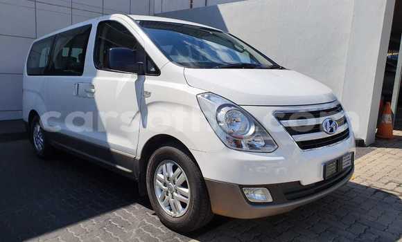 اشتري مستعمل Hyundai H1 White سيارة في Maseru في Maseru اشتري مستعمل Hyundai H1 White سيارة في Maseru في Maseru