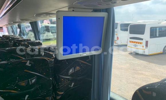 Sayi Na hannu Scania Irizar White Babbar mota in Maseru a Maseru Sayi Na hannu Scania Irizar White Babbar mota in Maseru a Maseru