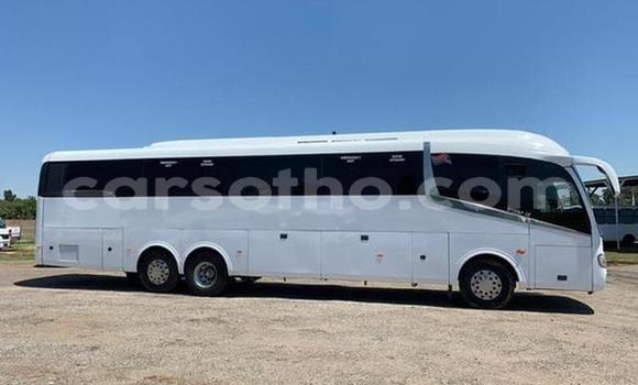 Sayi Na hannu Scania Irizar White Babbar mota in Maseru a Maseru Sayi Na hannu Scania Irizar White Babbar mota in Maseru a Maseru