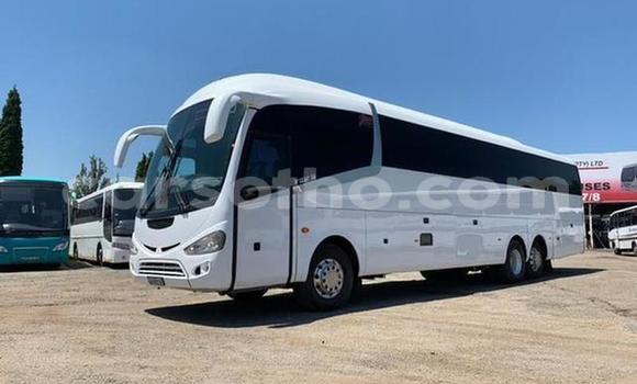 Sayi Na hannu Scania Irizar White Babbar mota in Maseru a Maseru Sayi Na hannu Scania Irizar White Babbar mota in Maseru a Maseru