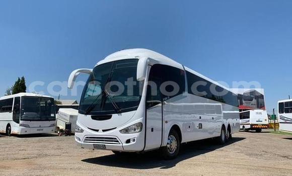Sayi Na hannu Scania Irizar White Babbar mota in Maseru a Maseru Sayi Na hannu Scania Irizar White Babbar mota in Maseru a Maseru