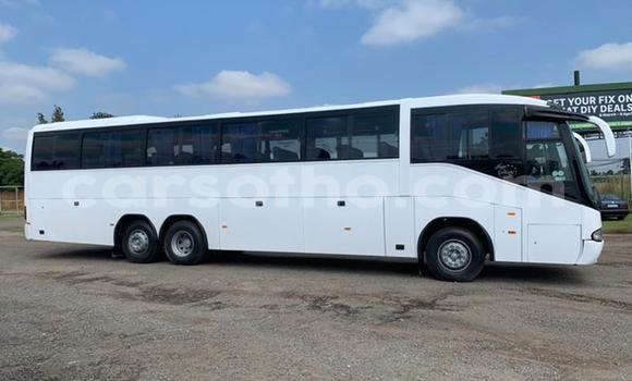 Sayi Na hannu Man Silent White Babbar mota in Maseru a Maseru Sayi Na hannu Man Silent White Babbar mota in Maseru a Maseru