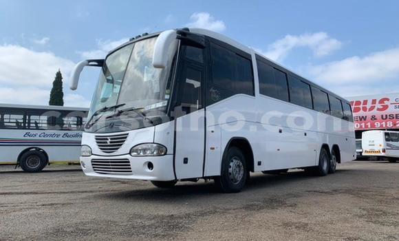 Sayi Na hannu Man Silent White Babbar mota in Maseru a Maseru Sayi Na hannu Man Silent White Babbar mota in Maseru a Maseru