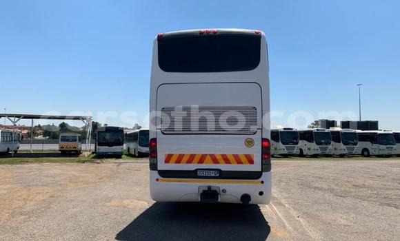 Sayi Na hannu Volvo F4 White Babbar mota in Maseru a Maseru Sayi Na hannu Volvo F4 White Babbar mota in Maseru a Maseru