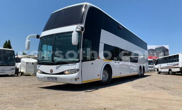 Sayi Na hannu Volvo F4 White Babbar mota in Maseru a Maseru Sayi Na hannu Volvo F4 White Babbar mota in Maseru a Maseru