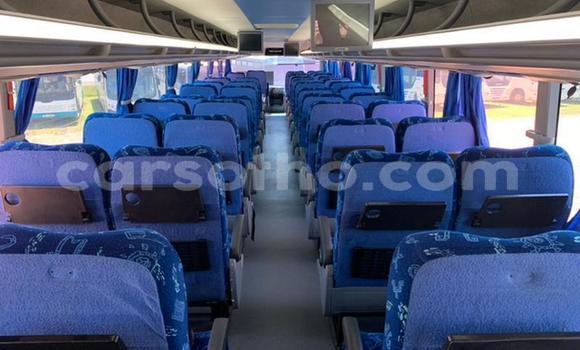 Sayi Na hannu Volvo F4 White Babbar mota in Maseru a Maseru Sayi Na hannu Volvo F4 White Babbar mota in Maseru a Maseru