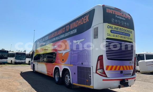 Sayi Na hannu Volvo F4 White Babbar mota in Maseru a Maseru Sayi Na hannu Volvo F4 White Babbar mota in Maseru a Maseru