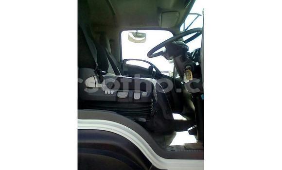 Sayi Na hannu Isuzu FTR 850 White Babbar mota in Maseru a Maseru Sayi Na hannu Isuzu FTR 850 White Babbar mota in Maseru a Maseru