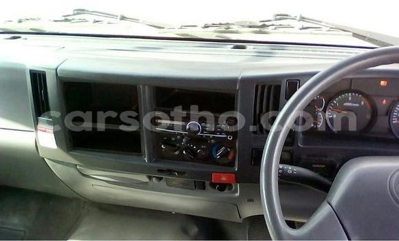 Sayi Na hannu Isuzu FTR 850 White Babbar mota in Maseru a Maseru Sayi Na hannu Isuzu FTR 850 White Babbar mota in Maseru a Maseru