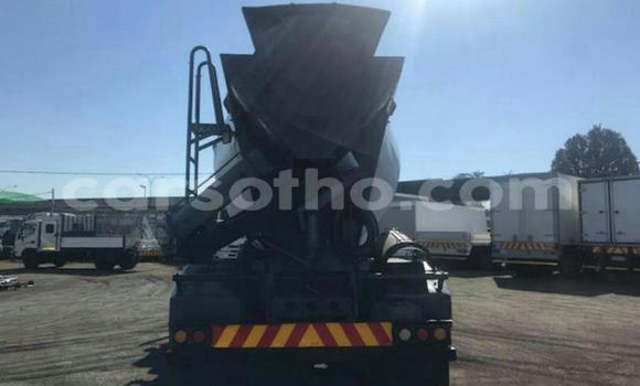 Sayi Na hannu Isuzu FTR 850 White Babbar mota in Maseru a Maseru Sayi Na hannu Isuzu FTR 850 White Babbar mota in Maseru a Maseru