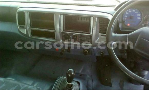 Sayi Na hannu Hino 300 Series White Babbar mota in Maseru a Maseru Sayi Na hannu Hino 300 Series White Babbar mota in Maseru a Maseru