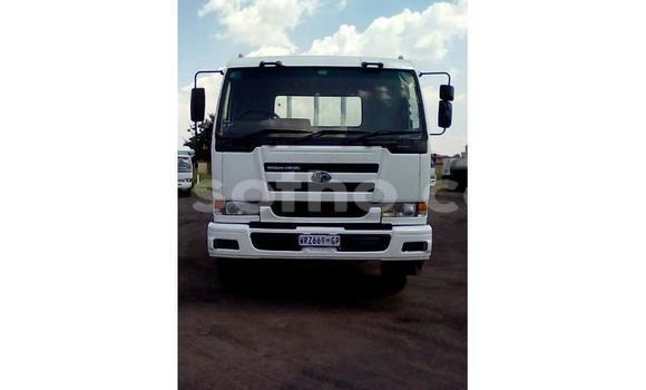 Sayi Na hannu Nissan UD White Babbar mota in Maseru a Maseru Sayi Na hannu Nissan UD White Babbar mota in Maseru a Maseru