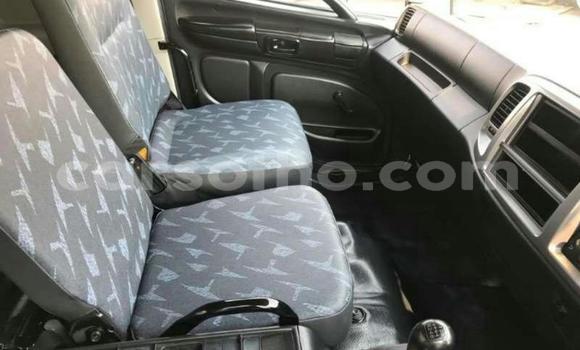 Sayi Na hannu Hino 300 Series White Babbar mota in Maseru a Maseru Sayi Na hannu Hino 300 Series White Babbar mota in Maseru a Maseru