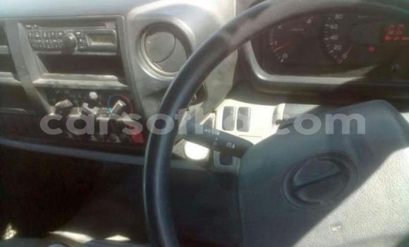 Sayi Na hannu Hino 300 Series White Babbar mota in Maseru a Maseru Sayi Na hannu Hino 300 Series White Babbar mota in Maseru a Maseru