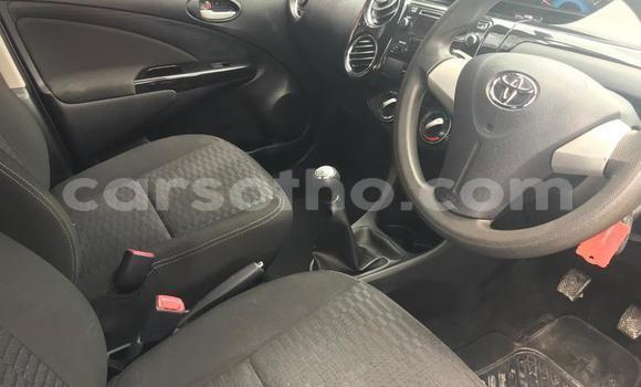 Sayi Na hannu Toyota Etios Silver Mota in Maseru a Maseru Sayi Na hannu Toyota Etios Silver Mota in Maseru a Maseru