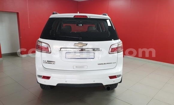 اشتري مستعمل Chevrolet TrailBlazer White سيارة في Butha Buthe في Butha-Buthe اشتري مستعمل Chevrolet TrailBlazer White سيارة في Butha Buthe في Butha-Buthe