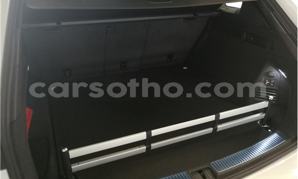 اشتري مستعمل Volkswagen Touareg White سيارة في Butha Buthe في Butha-Buthe اشتري مستعمل Volkswagen Touareg White سيارة في Butha Buthe في Butha-Buthe