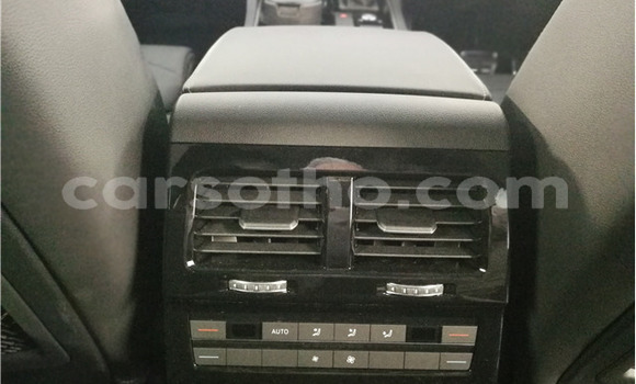 اشتري مستعمل Volkswagen Touareg White سيارة في Butha Buthe في Butha-Buthe اشتري مستعمل Volkswagen Touareg White سيارة في Butha Buthe في Butha-Buthe