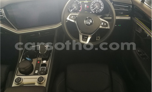 اشتري مستعمل Volkswagen Touareg White سيارة في Butha Buthe في Butha-Buthe اشتري مستعمل Volkswagen Touareg White سيارة في Butha Buthe في Butha-Buthe