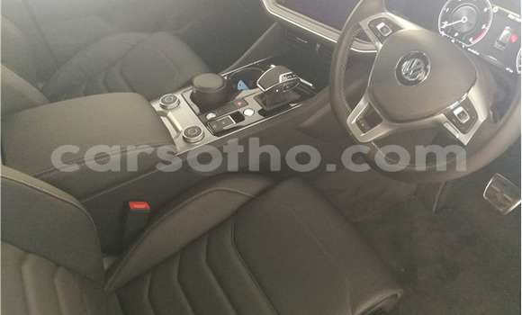 اشتري مستعمل Volkswagen Touareg White سيارة في Butha Buthe في Butha-Buthe اشتري مستعمل Volkswagen Touareg White سيارة في Butha Buthe في Butha-Buthe