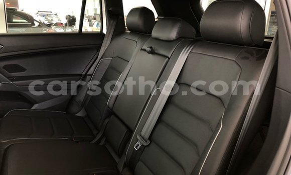 اشتري مستعمل Volkswagen Touareg White سيارة في Butha Buthe في Butha-Buthe اشتري مستعمل Volkswagen Touareg White سيارة في Butha Buthe في Butha-Buthe