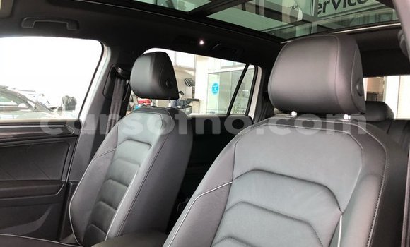 اشتري مستعمل Volkswagen Touareg White سيارة في Butha Buthe في Butha-Buthe اشتري مستعمل Volkswagen Touareg White سيارة في Butha Buthe في Butha-Buthe