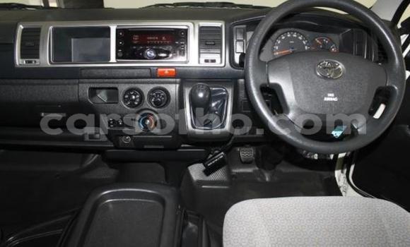 اشتري مستعمل Toyota Hiace White سيارة في Maseru في Maseru اشتري مستعمل Toyota Hiace White سيارة في Maseru في Maseru