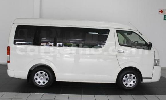 اشتري مستعمل Toyota Hiace White سيارة في Maseru في Maseru اشتري مستعمل Toyota Hiace White سيارة في Maseru في Maseru