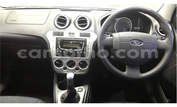 Acheter Occasion Voiture Ford Fiesta Bleu à Maseru, Maseru Acheter Occasion Voiture Ford Fiesta Bleu à Maseru, Maseru