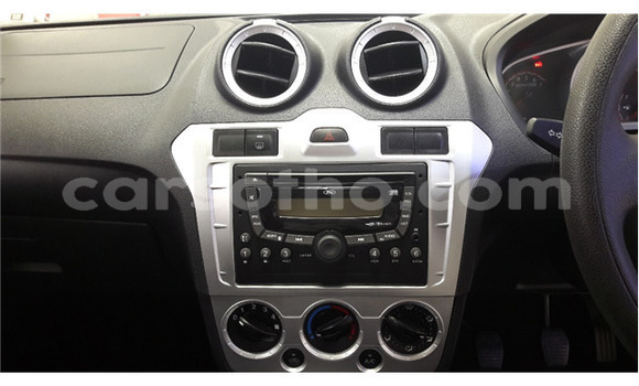 Acheter Occasion Voiture Ford Fiesta Bleu à Maseru, Maseru Acheter Occasion Voiture Ford Fiesta Bleu à Maseru, Maseru