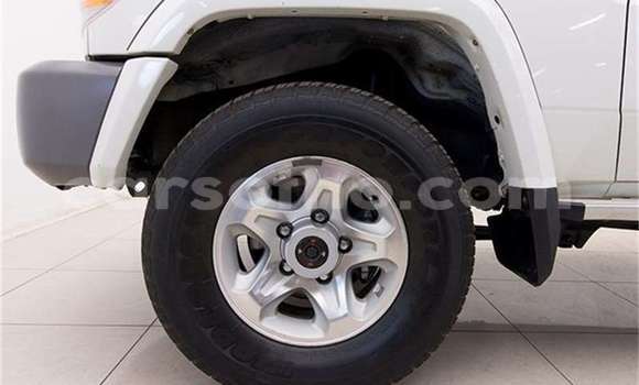 Sayi Na hannu Toyota Land Cruiser White Mota in Maseru a Maseru Sayi Na hannu Toyota Land Cruiser White Mota in Maseru a Maseru