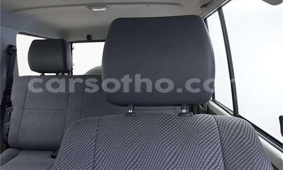 Sayi Na hannu Toyota Land Cruiser White Mota in Maseru a Maseru Sayi Na hannu Toyota Land Cruiser White Mota in Maseru a Maseru