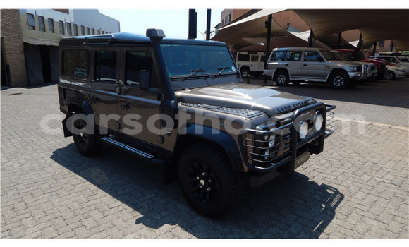 اشتري مستعمل Land Rover Defender Brown سيارة في Maseru في Maseru اشتري مستعمل Land Rover Defender Brown سيارة في Maseru في Maseru