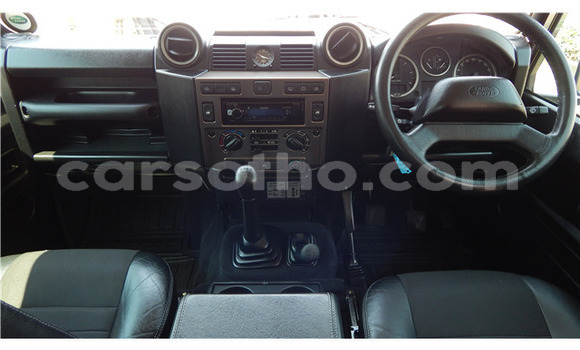 اشتري مستعمل Land Rover Defender Brown سيارة في Maseru في Maseru اشتري مستعمل Land Rover Defender Brown سيارة في Maseru في Maseru