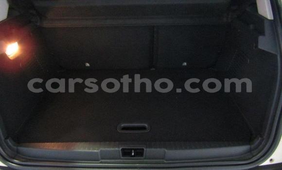 Buy Used Renault Captur Silver Car in Maputsoa in Leribe Buy Used Renault Captur Silver Car in Maputsoa in Leribe